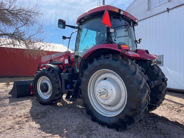 2013-case-ih-l765-image-6