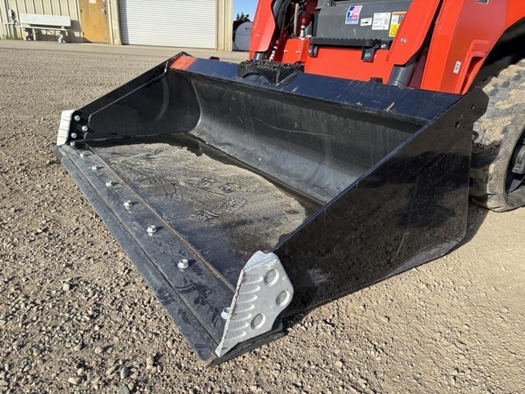 2024-kubota-svl75-3-image-9