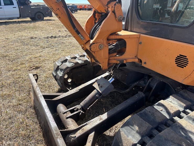 2009-case-cx50b-image-9