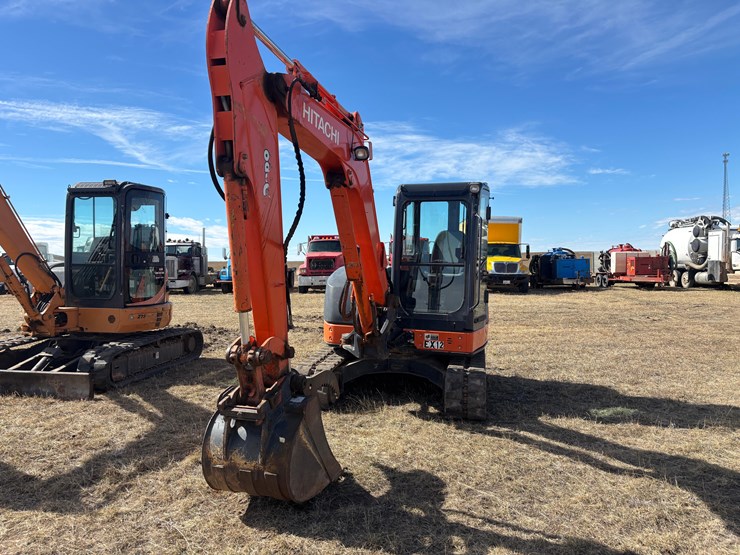 hitachi-60d-hydraulic-excavator-image-2