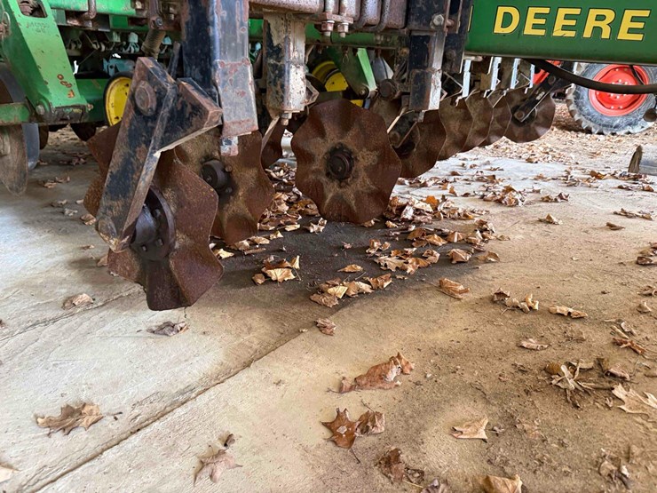 john-deere-7240-image-9