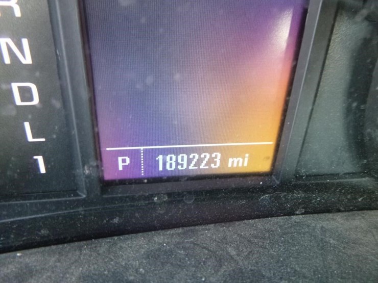 2017-chevrolet-2500-image-32