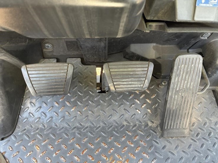 2006-nissan-mugl02a30lv-image-18