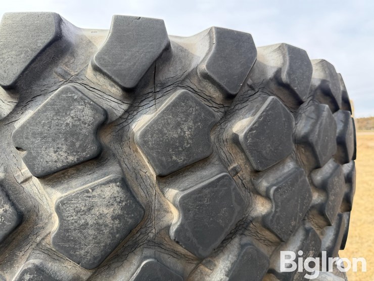 16.00r20-tires-&-rims-image-16