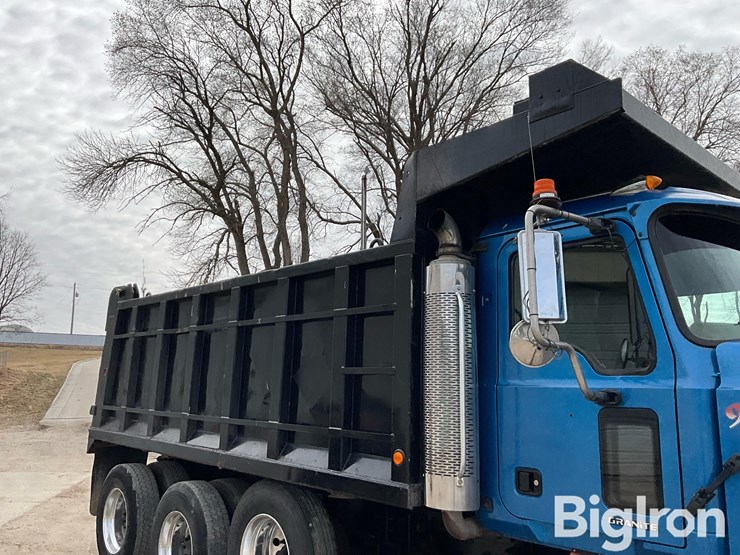 2003-mack-granite-cv713-image-19