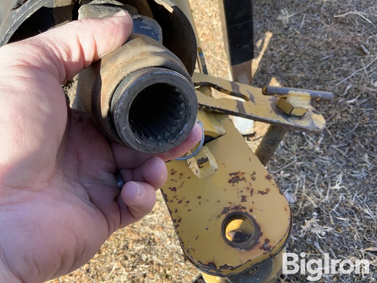 2022-vermeer-605n-image-12