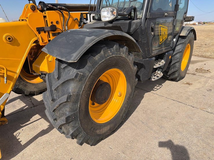 2012-jcb-535-95-image-9