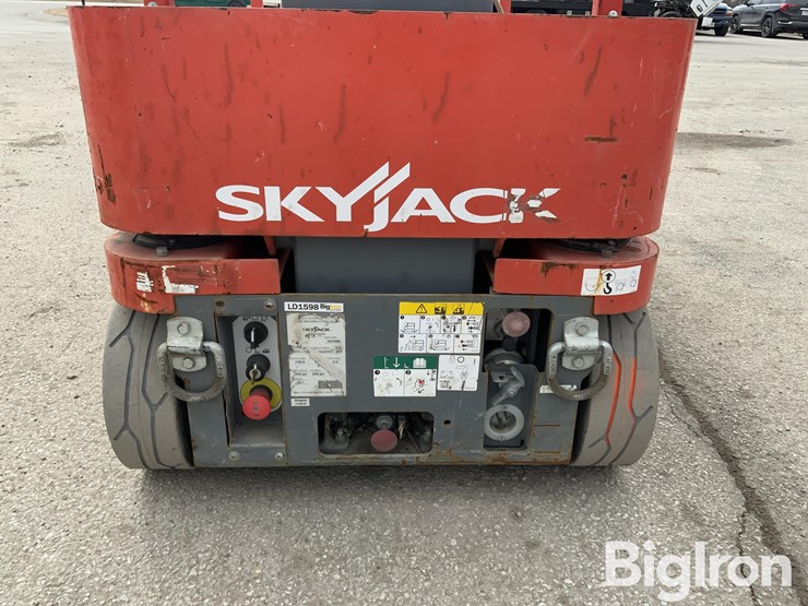 2017-skyjack-sj12-image-9
