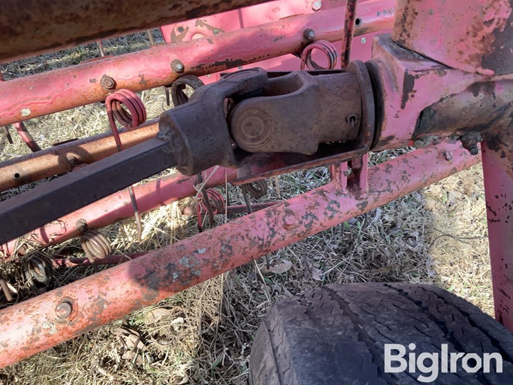 massey-ferguson-37-image-13