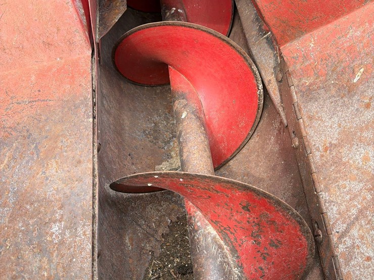 international-1250-image-17