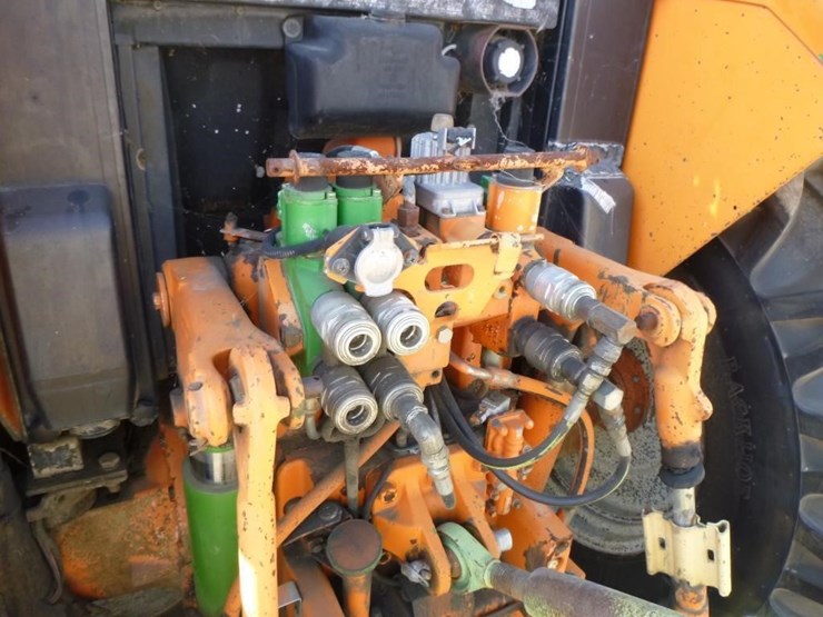 1999-john-deere-6410-image-30