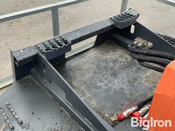 2025-massey-ferguson-730-image-17