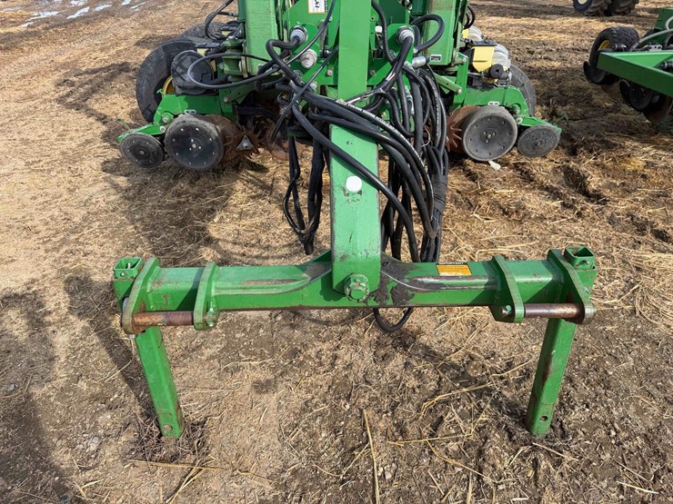 2011-john-deere-1770nt-ccs-image-24