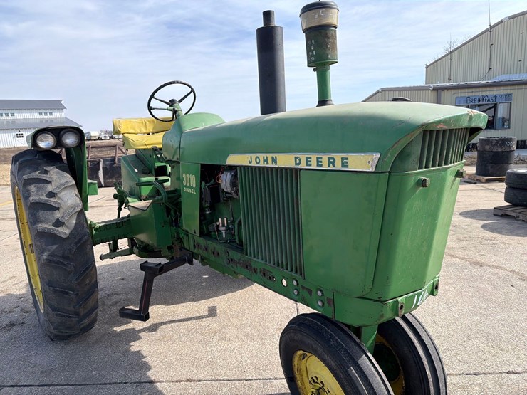 john-deere-3010-image-13