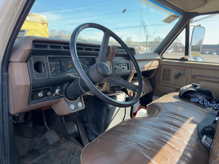 1989-ford-f600-image-18