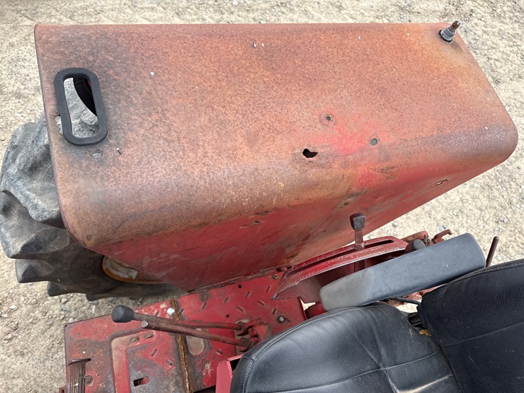 international-1400-image-32