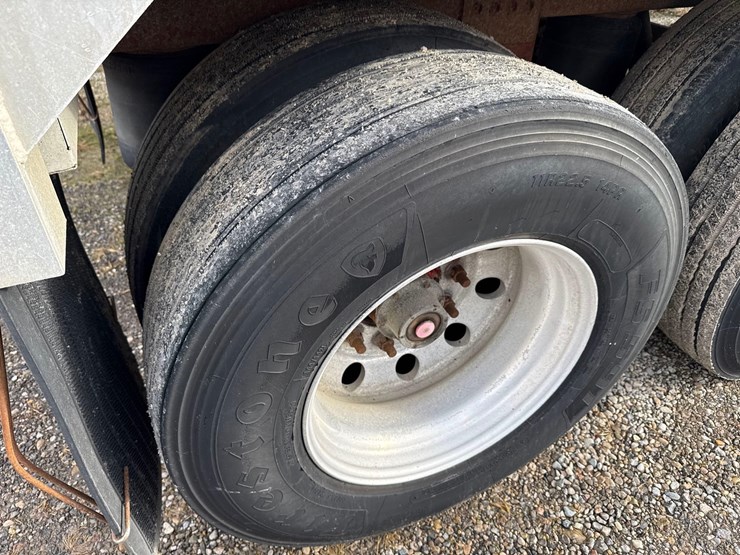 2004-timpte-hopper-bottom-image-17