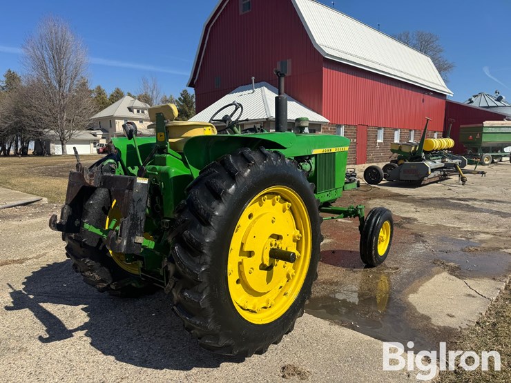 john-deere-3020-image-5