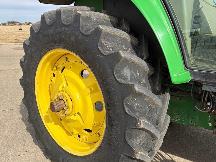 john-deere-7420-image-11