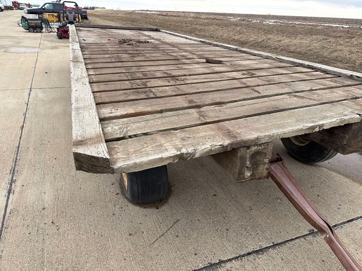 9ft-x-24ft-wood-flatbed-image-7