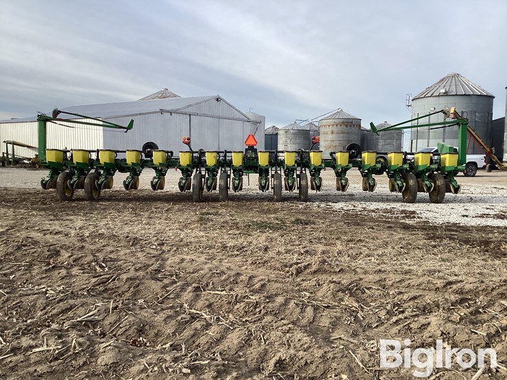 1996-john-deere-7200-image-6