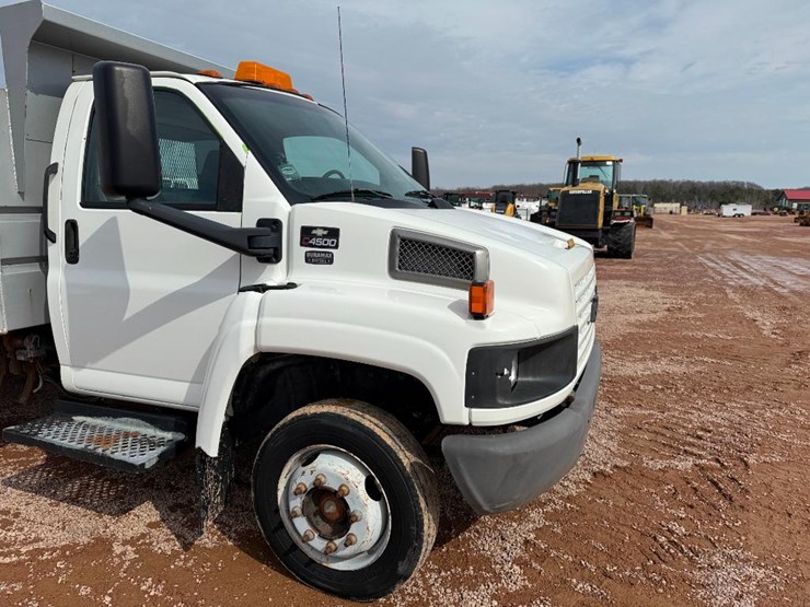 #205-•-lot-205-image-14