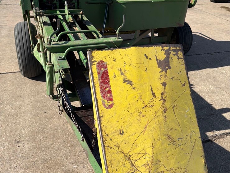 john-deere-336-image-16