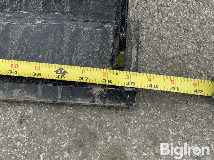 2025-massey-ferguson-730-image-10