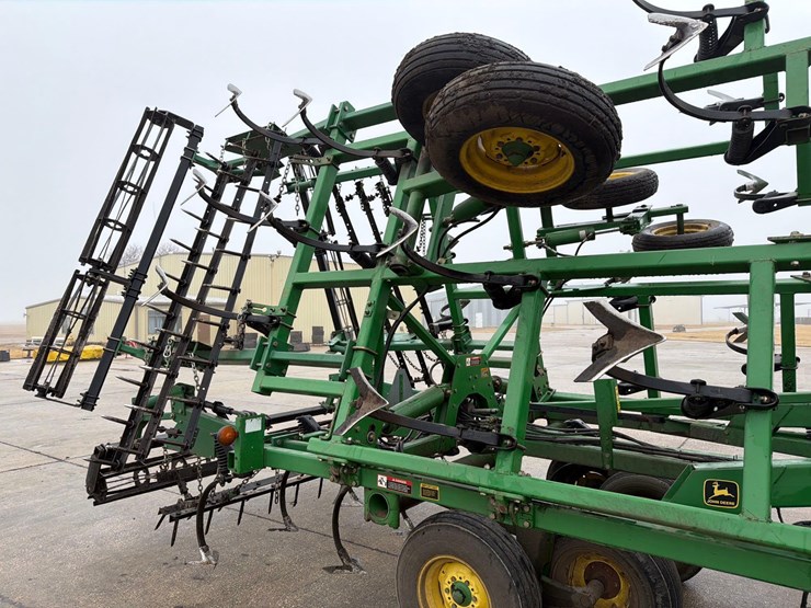 john-deere-726-image-21