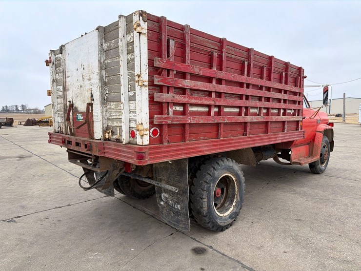 1974-gmc-5000-image-4