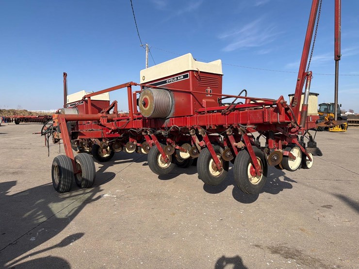 international-800-image-5