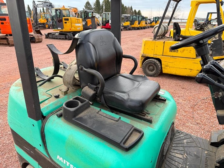 mitsubishi-fgc30k-image-31