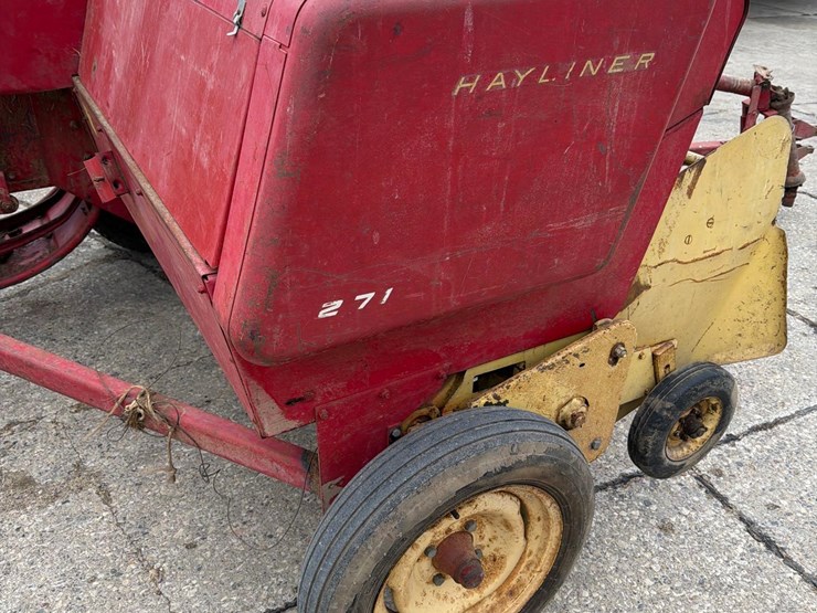 new-holland-271-image-13