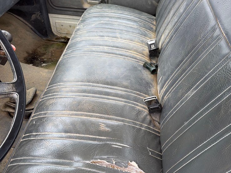 1990-ford-f700-image-37