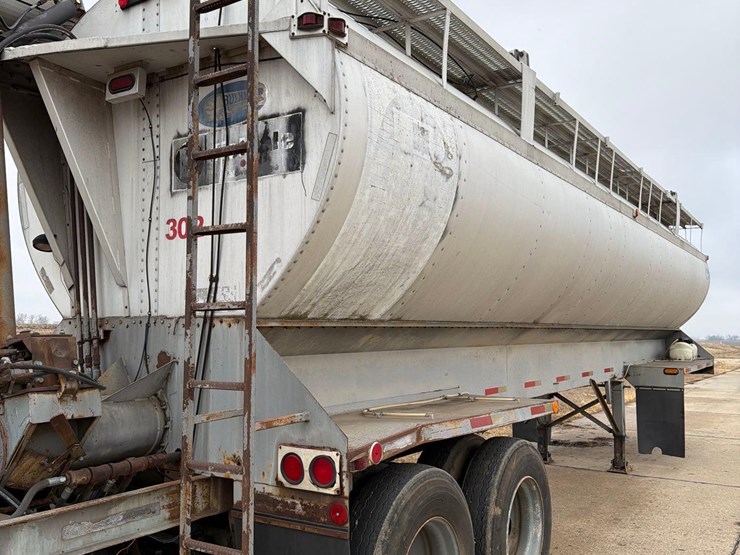 1999-bulkliner-36ft-semi-feed-trailer-image-17