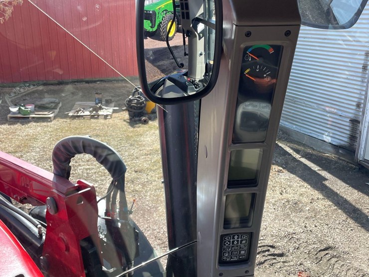 2013-case-ih-l765-image-44