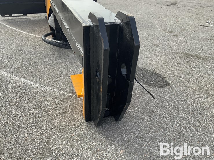 2025-massey-ferguson-730-image-11