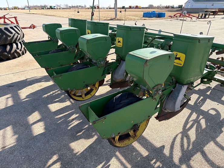 john-deere-1240-image-9