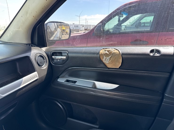 2016-jeep-compass-image-25