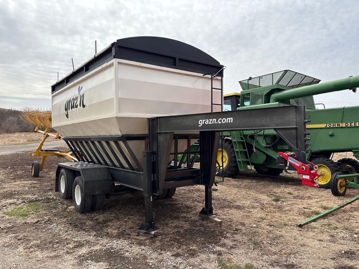 triple-r-500bu-gooseneck-hopper-trailer-image-1
