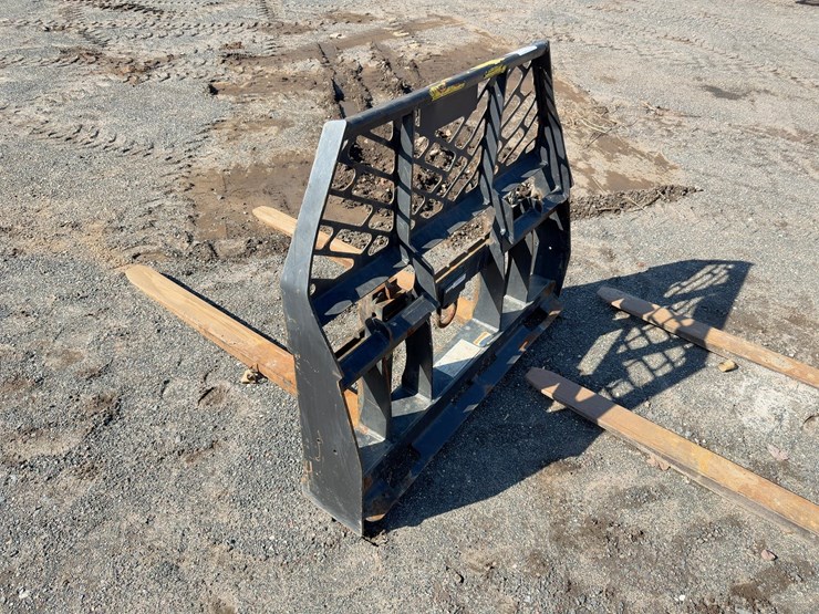 jcb-48"-forks-image-3