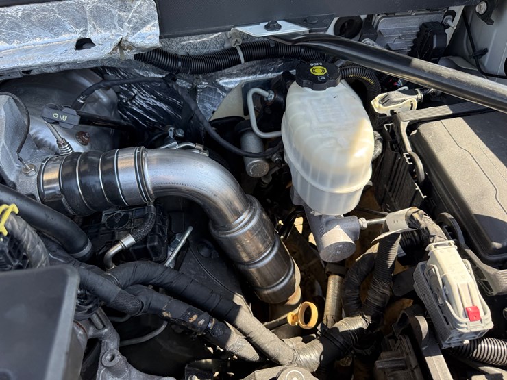 2019-chevrolet-3500hd-image-56