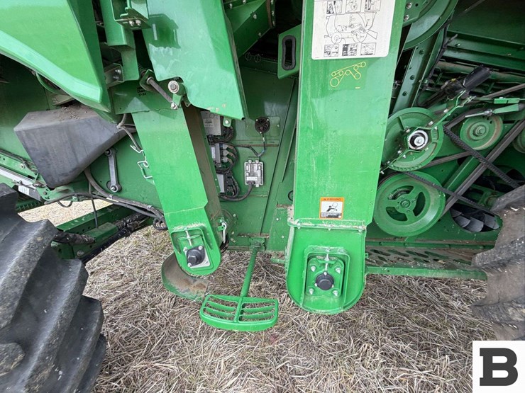 2023-john-deere-s780-image-44