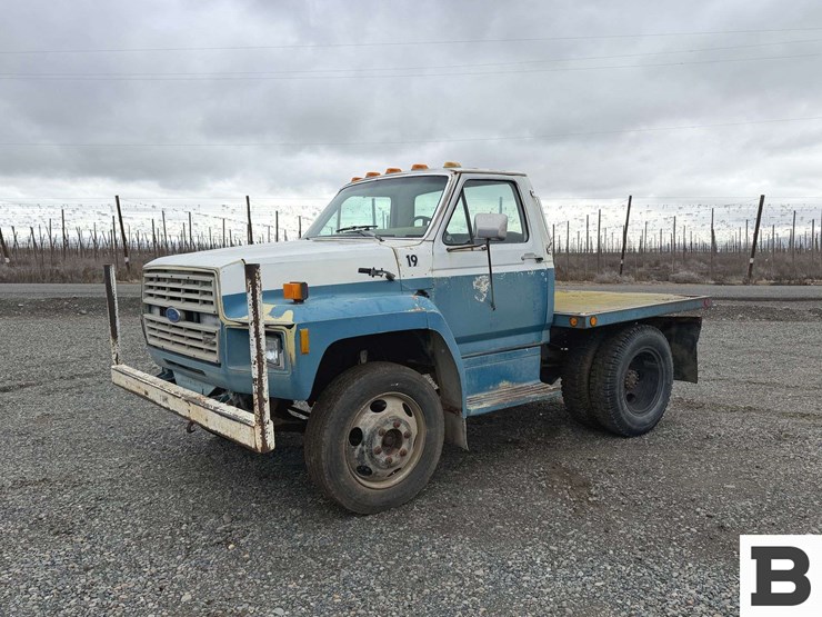1986-ford-f700-image-1