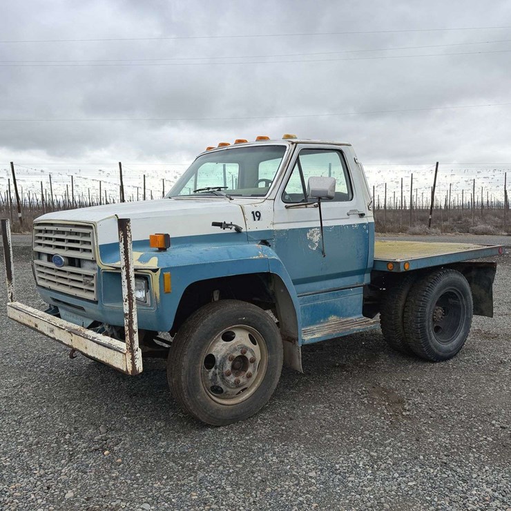 1986 FORD F700