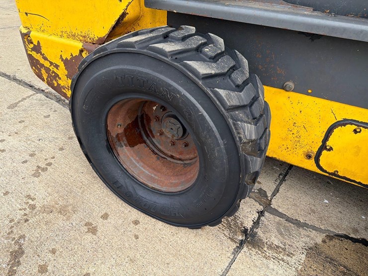 2018-new-holland-l234-image-18