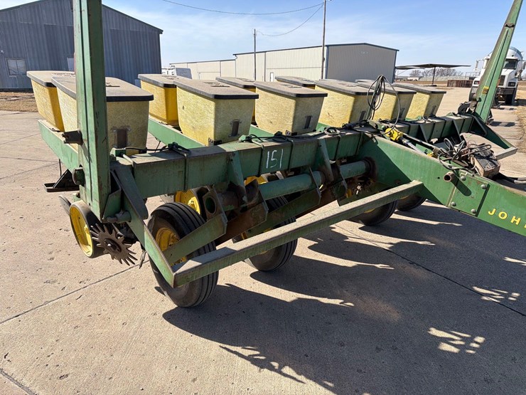 john-deere-7000-image-29
