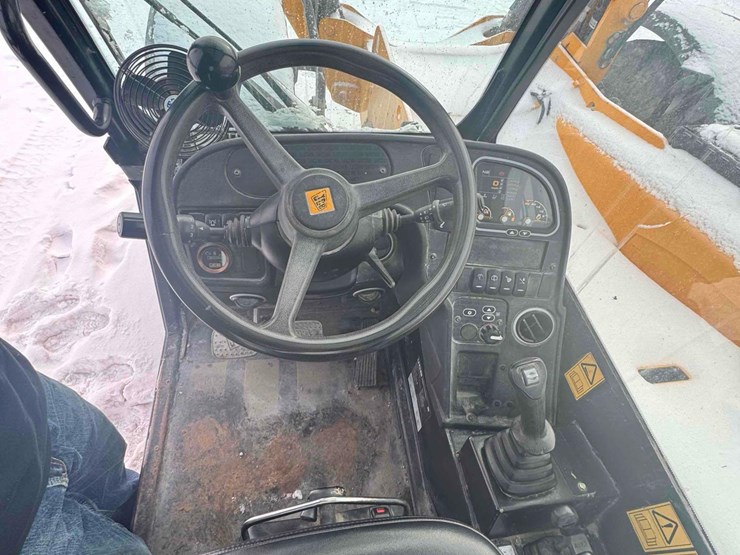 2019-jcb-510-56-image-7