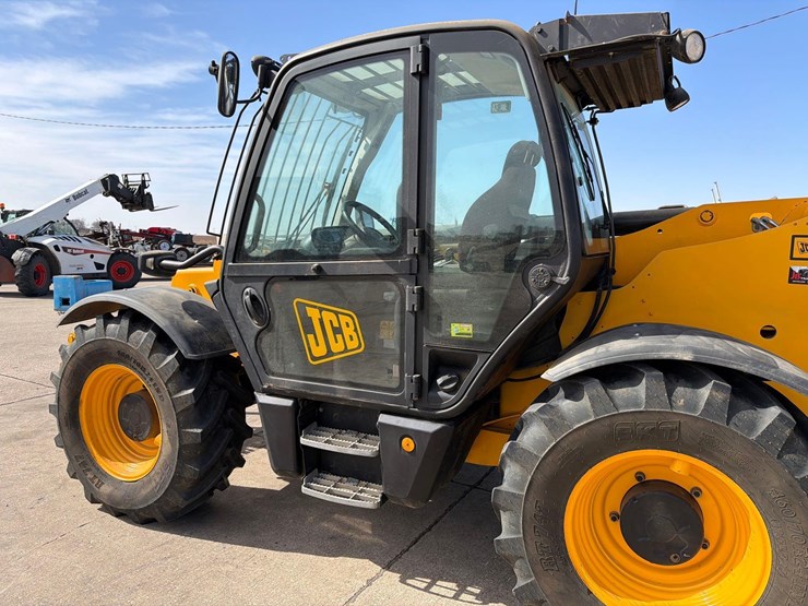 2012-jcb-535-95-image-6
