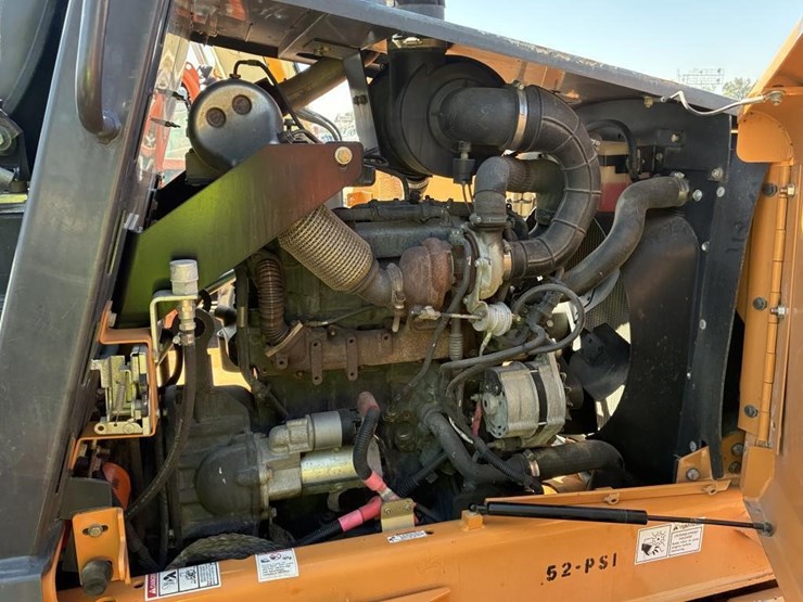 2015-case-586h-image-24